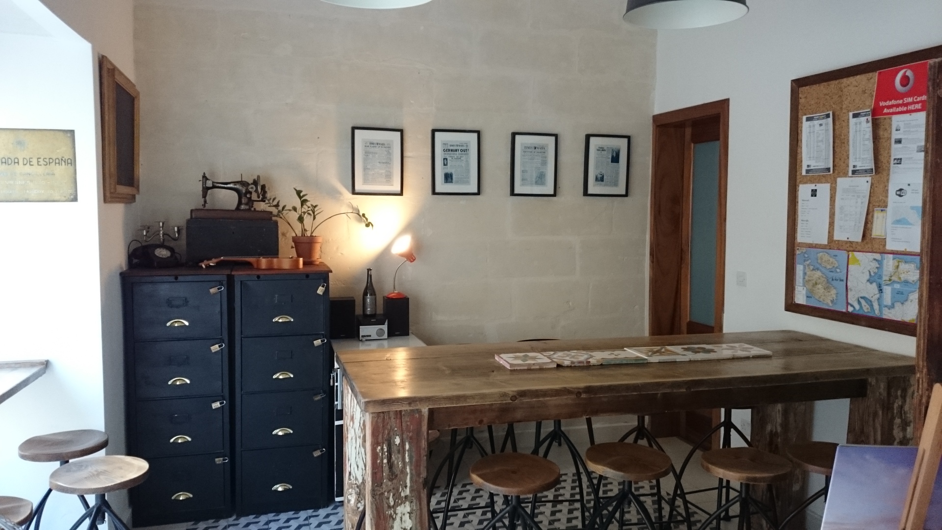 Two Pillows - jak w domu. Tylko sprzątać nie trzeba.